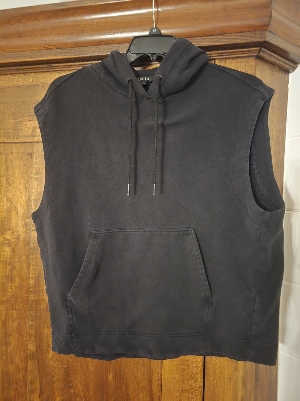 Athleta Men's Sleeveless Hoodie in Black Medium